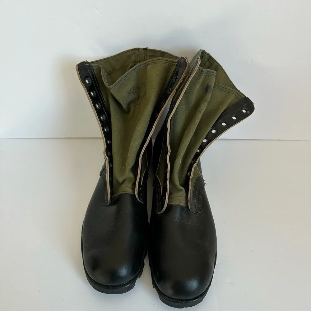 Vintage 1968 boots Hi-pals